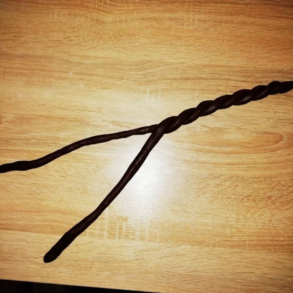 Aluat cu cacao din care am copt Sfintisori - foto 10