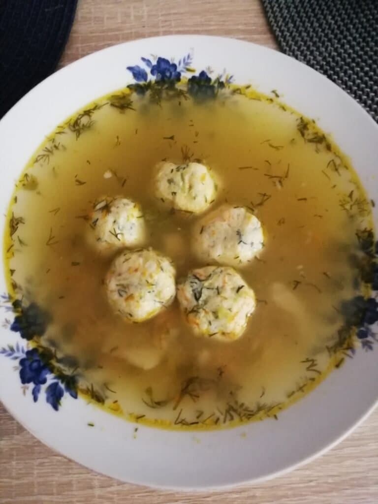 Ciorbă cu perișoare din piept de pui - foto 5
