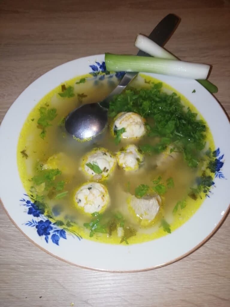 Ciorbă cu perișoare din piept de pui - foto 6