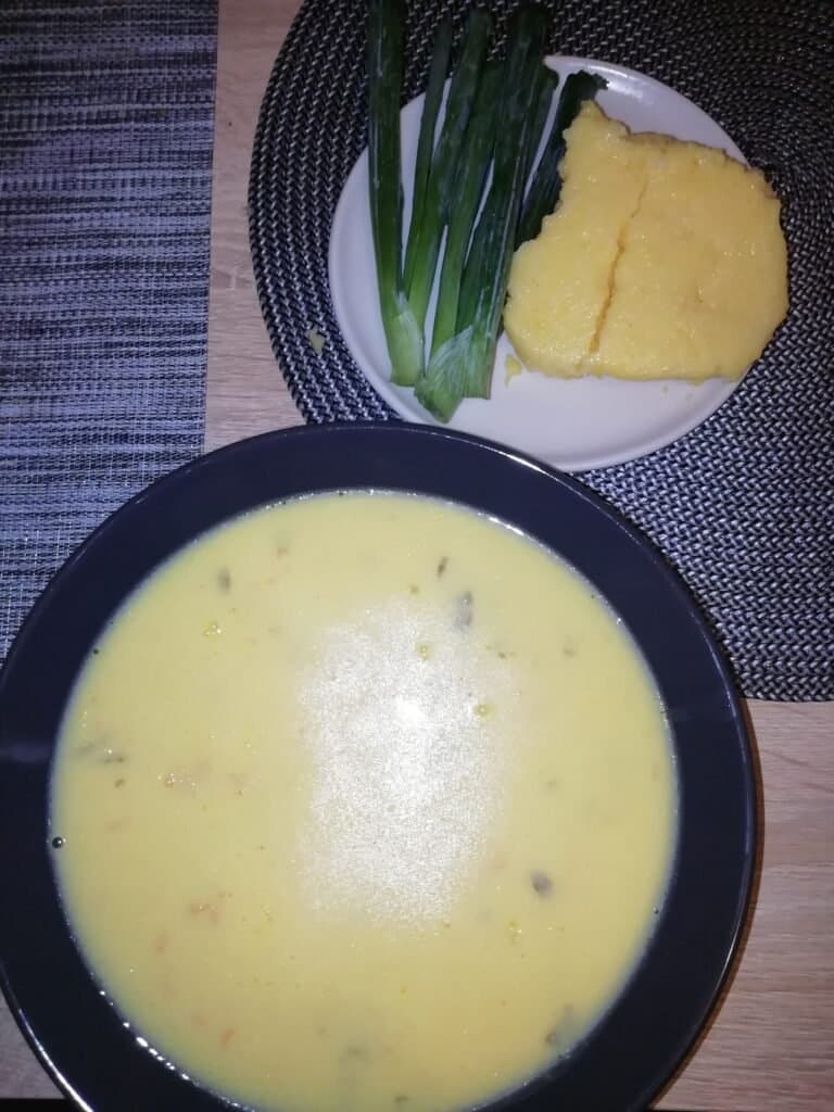 Ciorbă rădăuțeană - foto 3