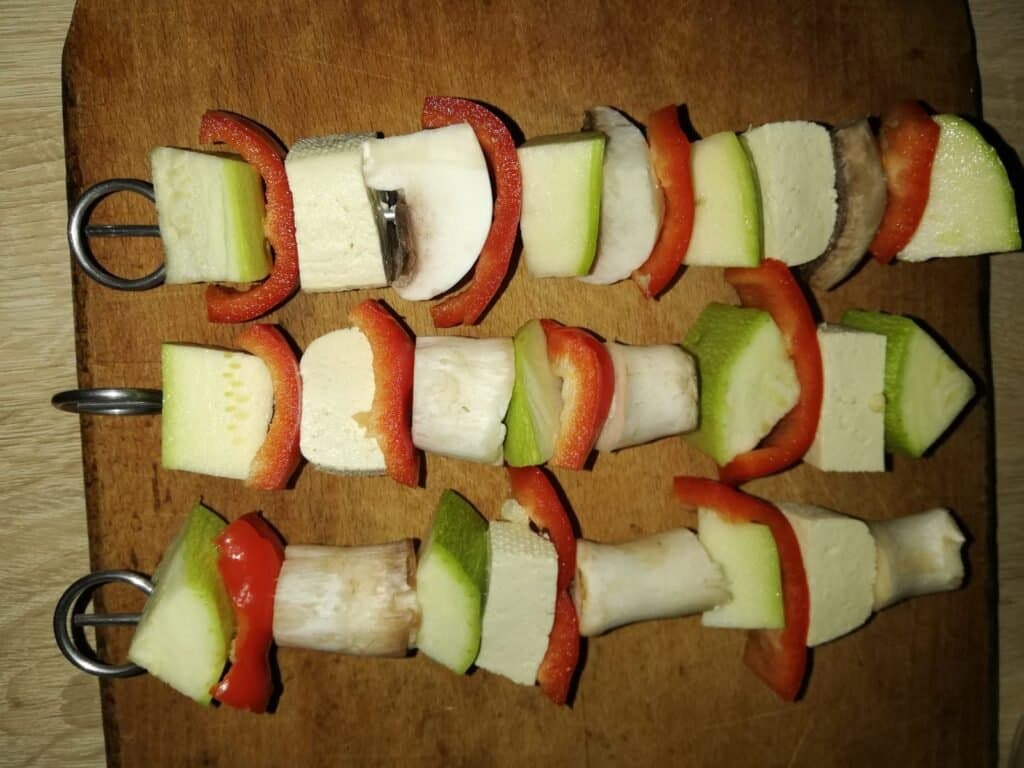 Frigărui cu legume și tofu