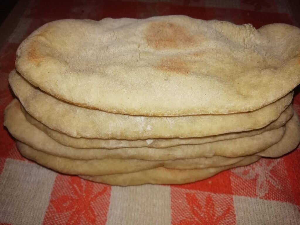 Lipii libaneze - foto 8