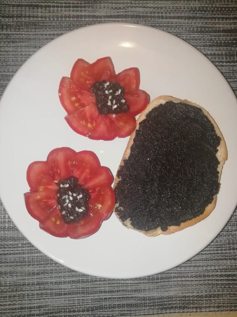 Pastă din măsline negre