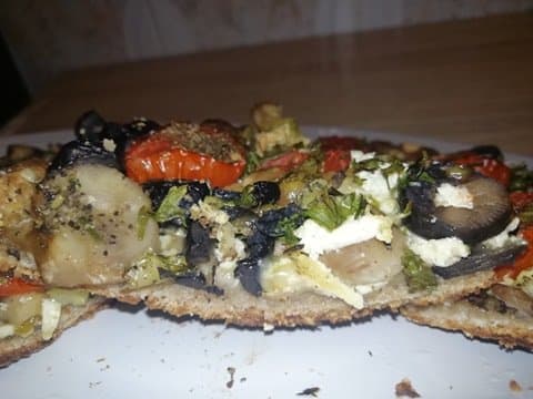 Pizza cu ciuperci - foto 12
