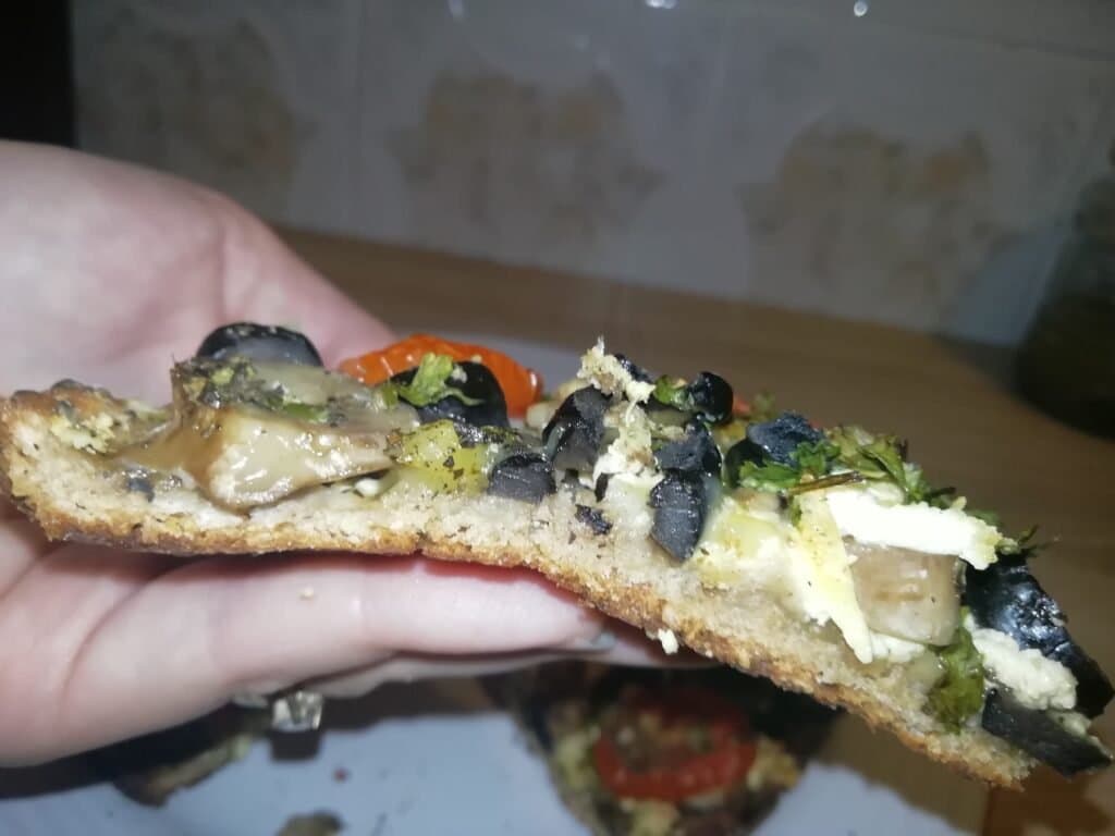 Pizza cu ciuperci - foto 15
