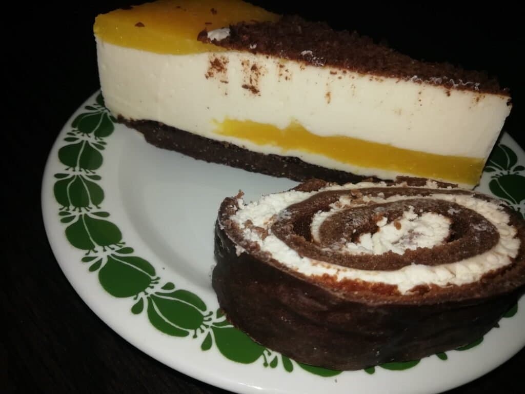 Ruladă cu cacao și fulgi de ciocolată - foto 20