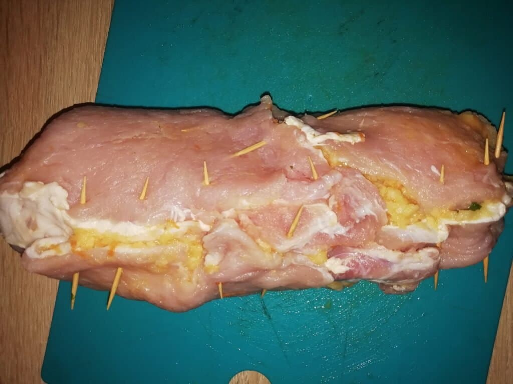 Ruladă din cotlet de porc și conopidă la cuptor - foto 7