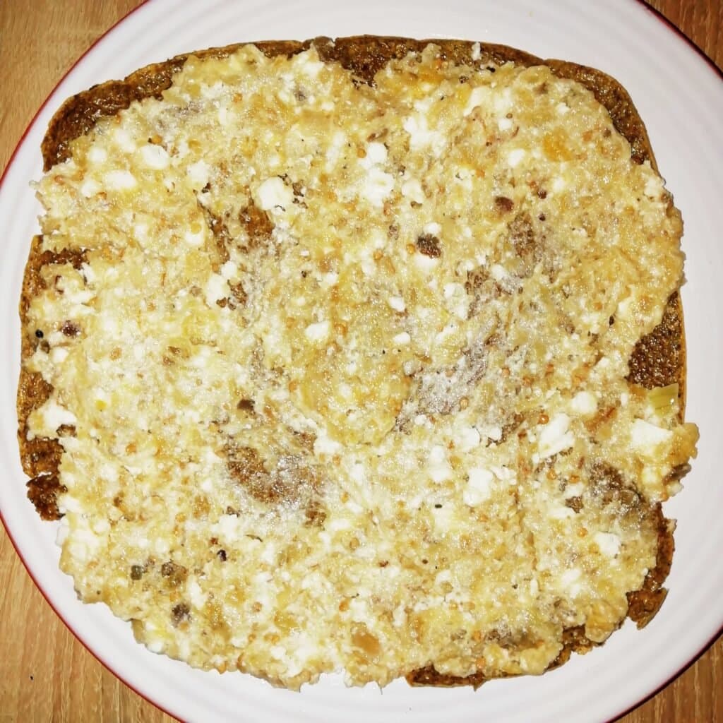 Ruladă pe grill umplută cu vinete și urdă - foto 6