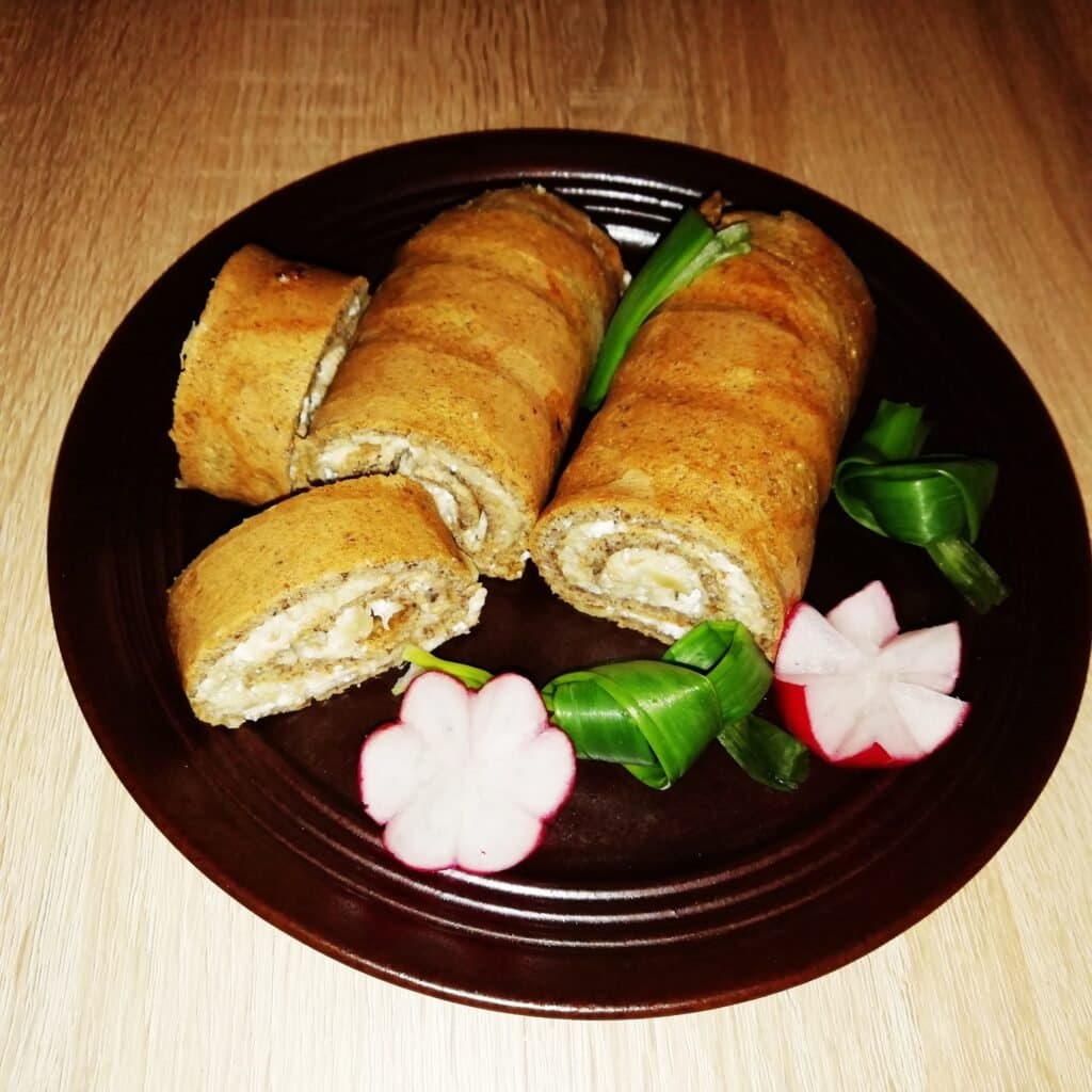 Ruladă pe grill umplută cu vinete și urdă - foto 7