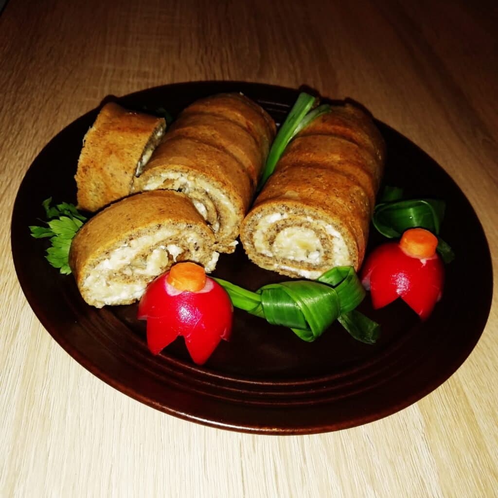 Ruladă pe grill umplută cu vinete și urdă - foto 8