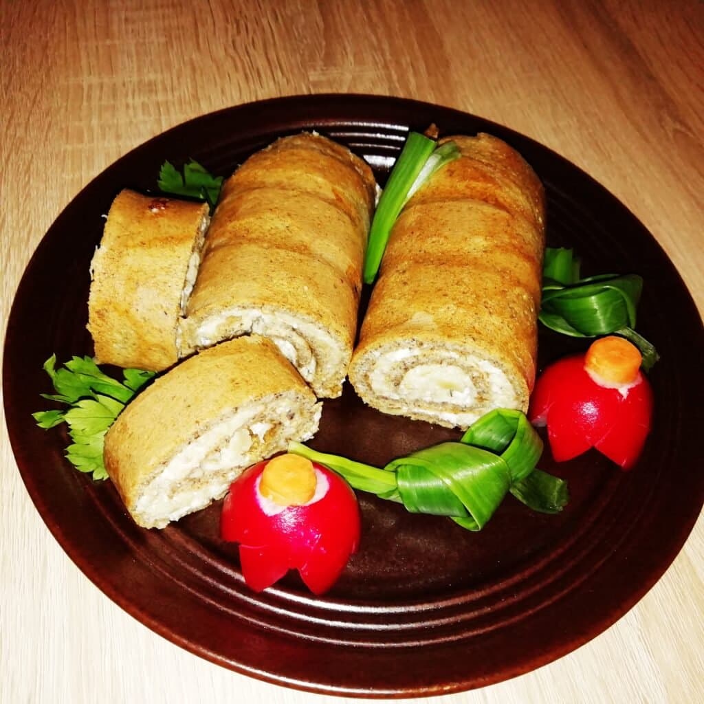 Ruladă pe grill umplută cu vinete și urdă - foto 10