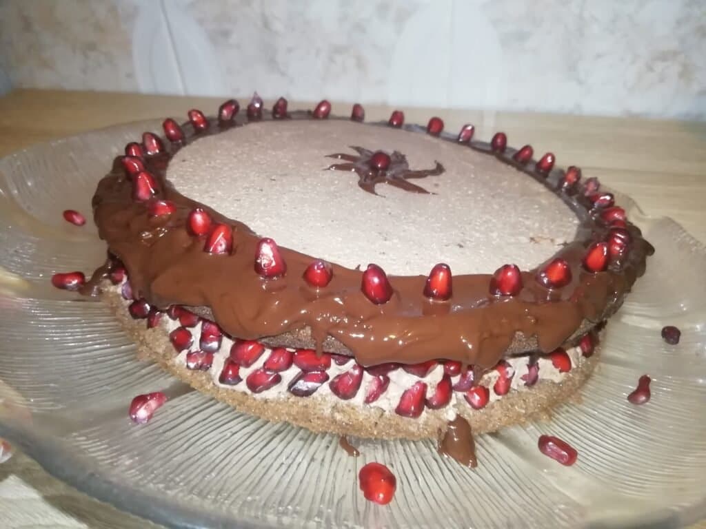 Tort cu ciocolată și rodie - foto 11