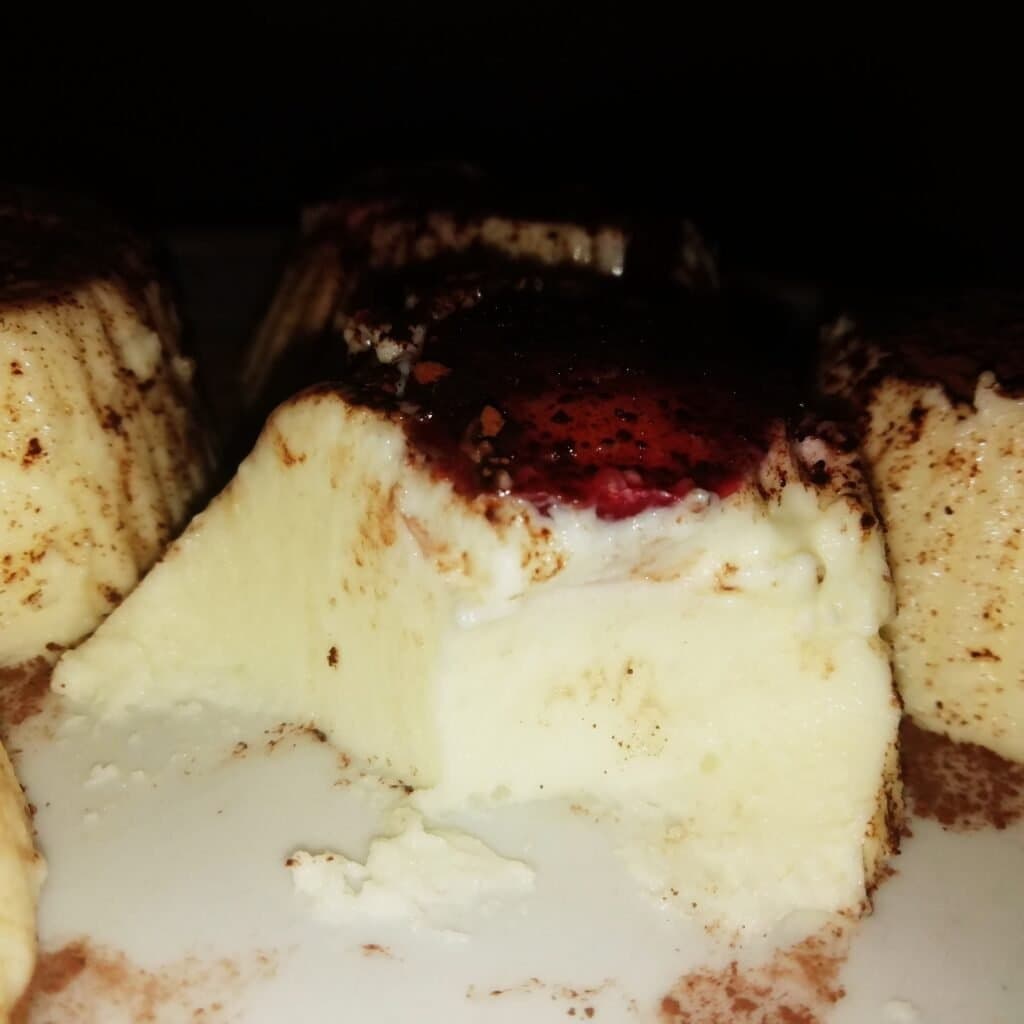 Mini-desert fără coacere cu brânză de vaci și frișcă - foto 11