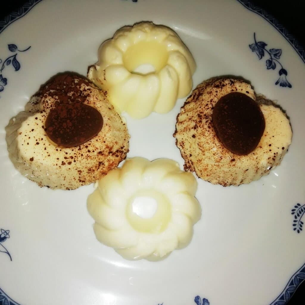 Mini-desert fără coacere cu brânză de vaci și frișcă - foto 5