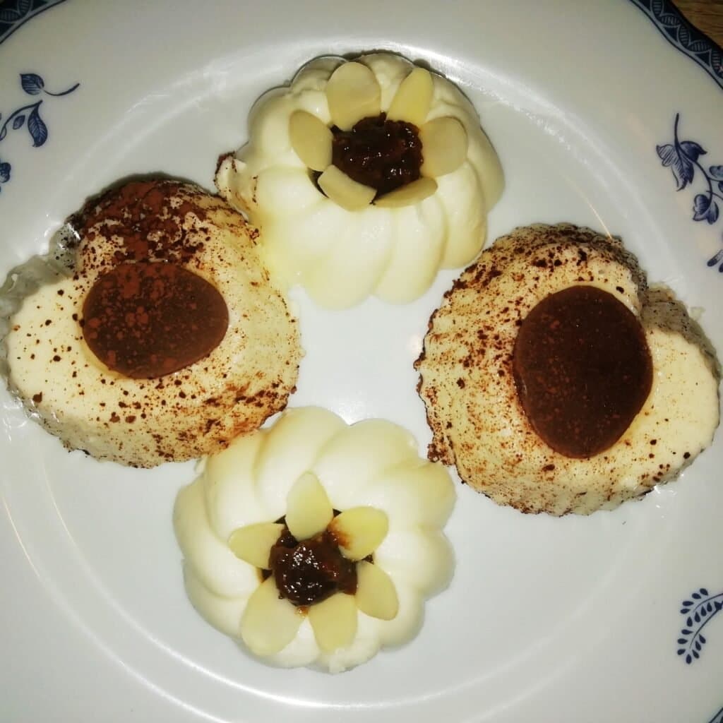 Mini-desert fără coacere cu brânză de vaci și frișcă - foto 7