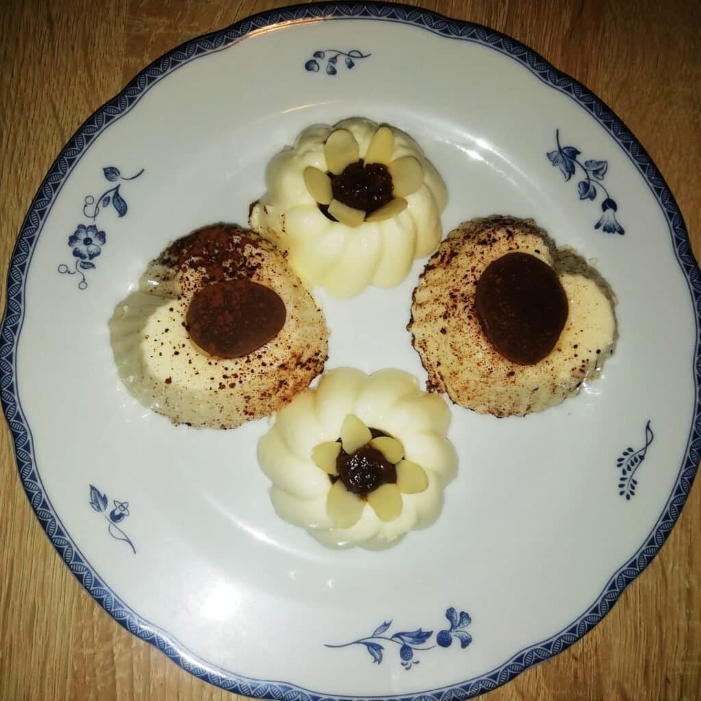 Mini-desert fără coacere cu brânză de vaci și frișcă - foto 8