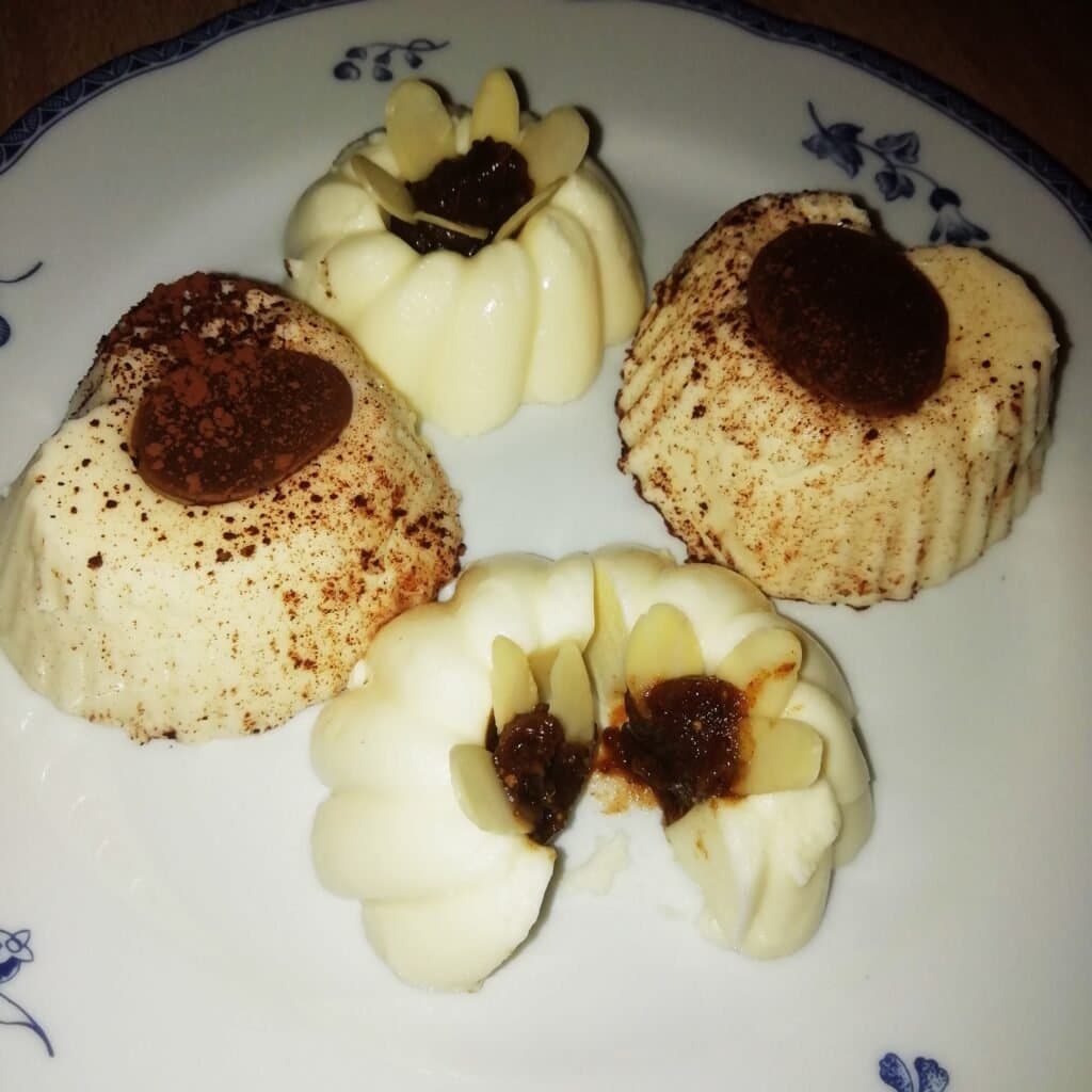 Mini-desert fără coacere cu brânză de vaci și frișcă - foto 9
