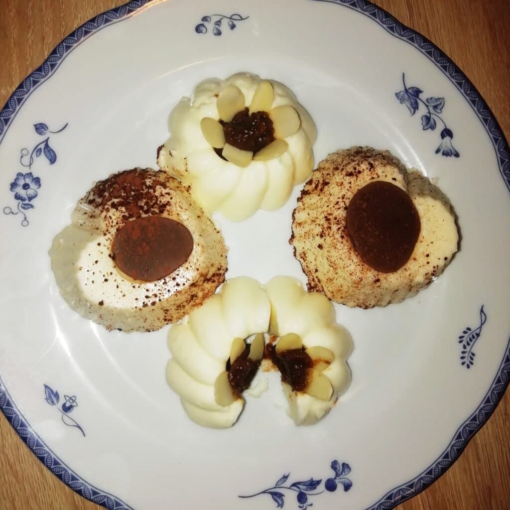 Mini-desert fără coacere cu brânză de vaci și frișcă - foto 10