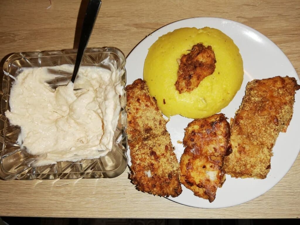 Șalău în crustă din fulgi de drojdie inactivă în Air Fryer - foto 3